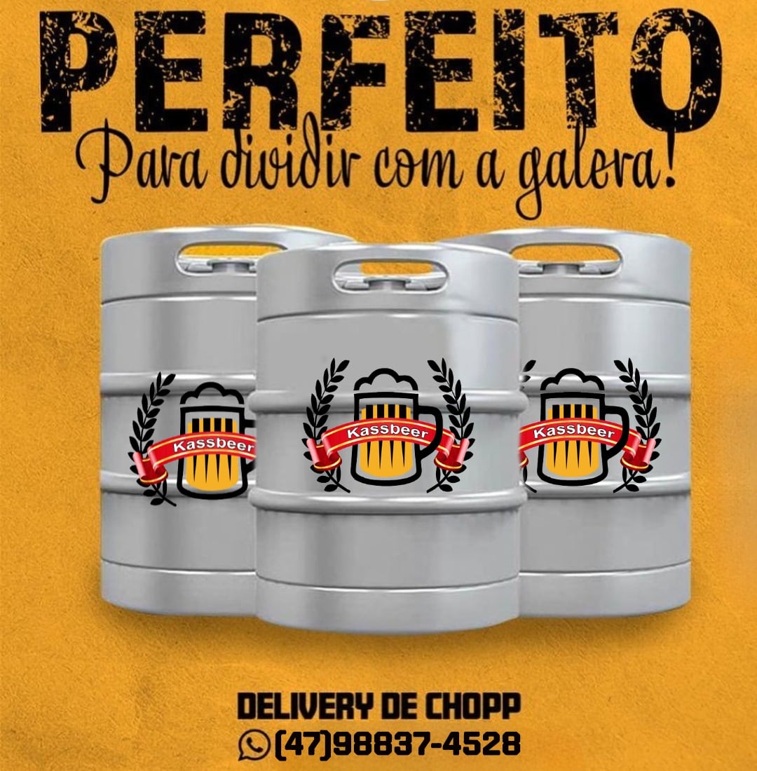 Chopp Pilsen sendo servido em copo descartável na chopeira elétrica Kassbeer